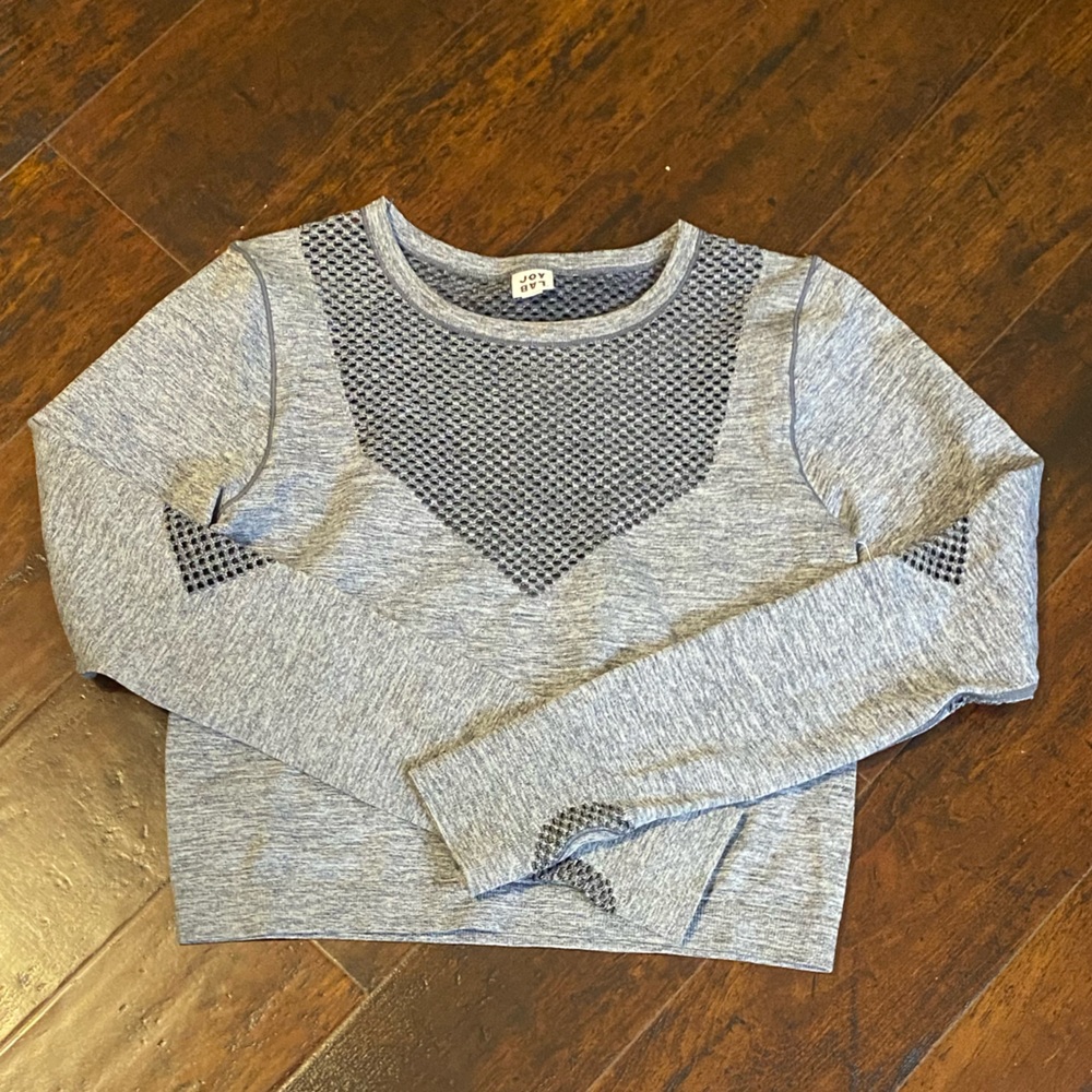Size medium cropped slim fit